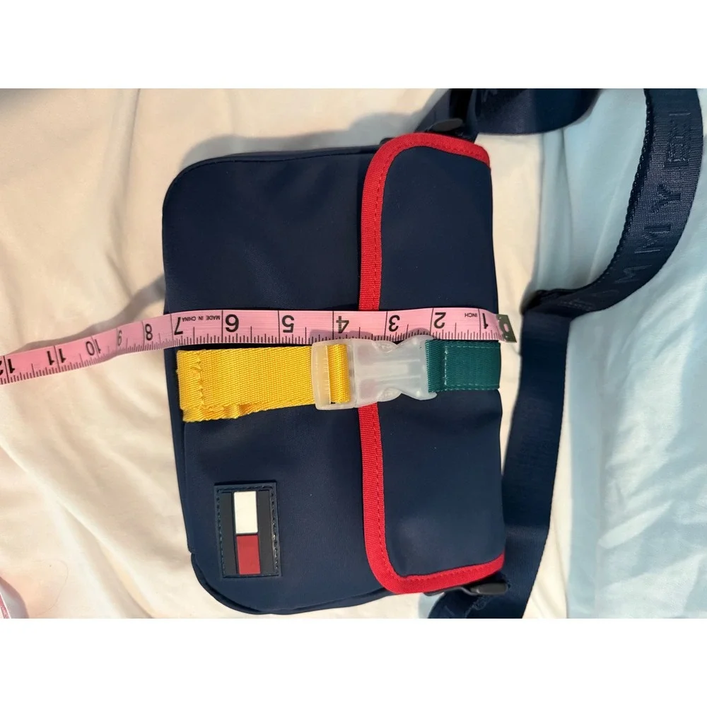Tommy Hilfiger Navy Blue Nylon Crossbody Messenger Bag Colorblock Buckle Strap